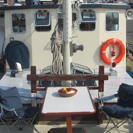 Zeilschip Fortuna Medemblik Bagian luar foto